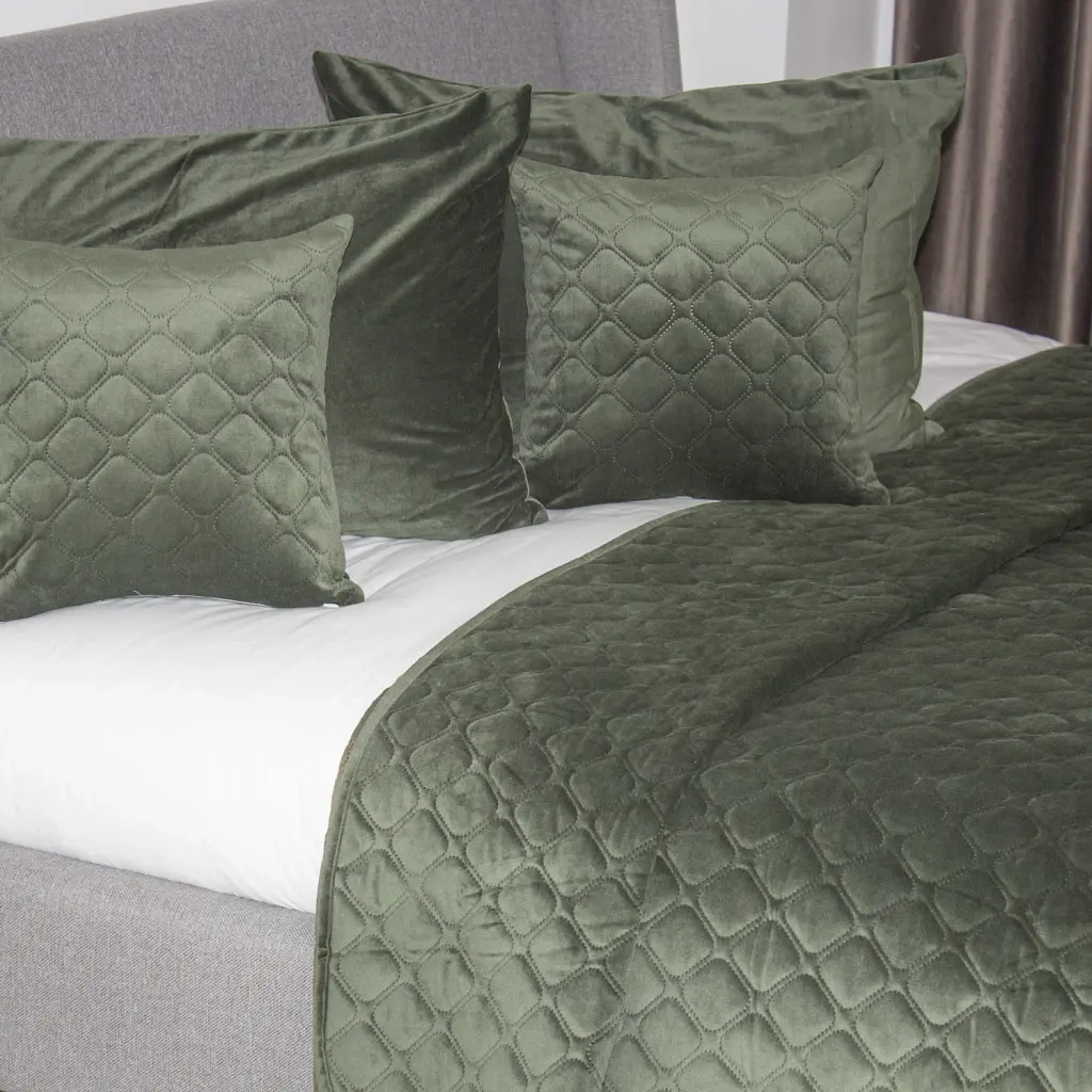 Покривало ТЕП велюрове Velour Ромб круглий 240x260 см темно-зелене - фото 6