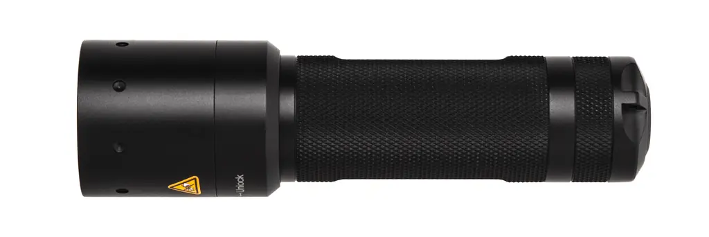 Ліхтар Ledlenser I7R заряджається - фото 4