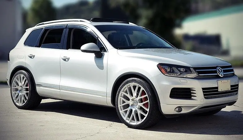 Дефлектори вікон вітровики для Volkswagen Touareg 2010- Хром молдинг - фото 2