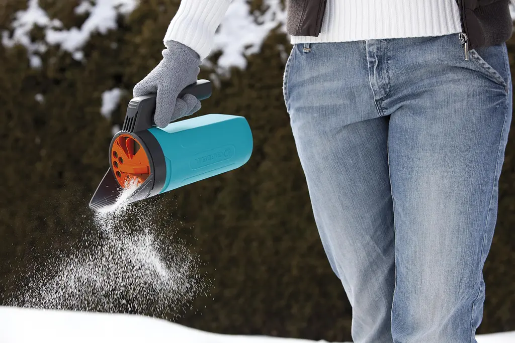 Разбрасыватель ручной Gardena Small 1.2 л (03255-30.000.00) - фото 9