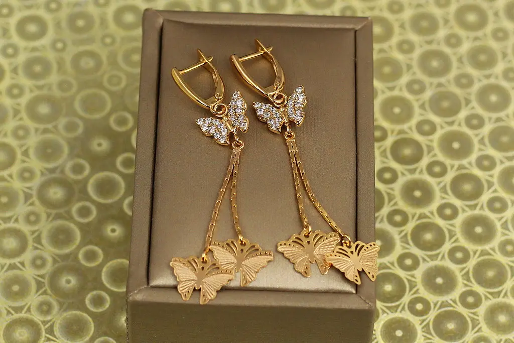 Сережки підвіски Хuping Jewelry три метелика 6 см золотисті - фото 2