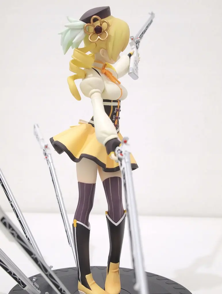 Фігурка Banpresto Дівчинка-чарівниця Мадока Мамі Томое Puella Magi Madoka Magica Mami Tomoe 16 см B MM MT C 16 - фото 8