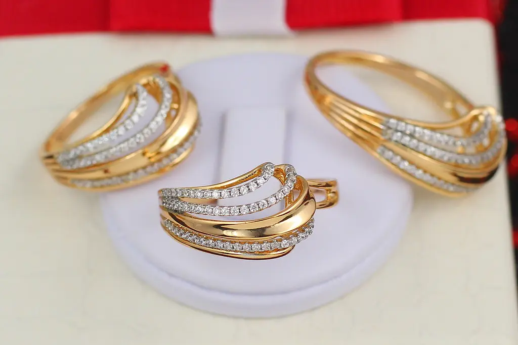 Кільце Xuping Jewelry з родієм струмені фонтану р 18 золотисте - фото 2