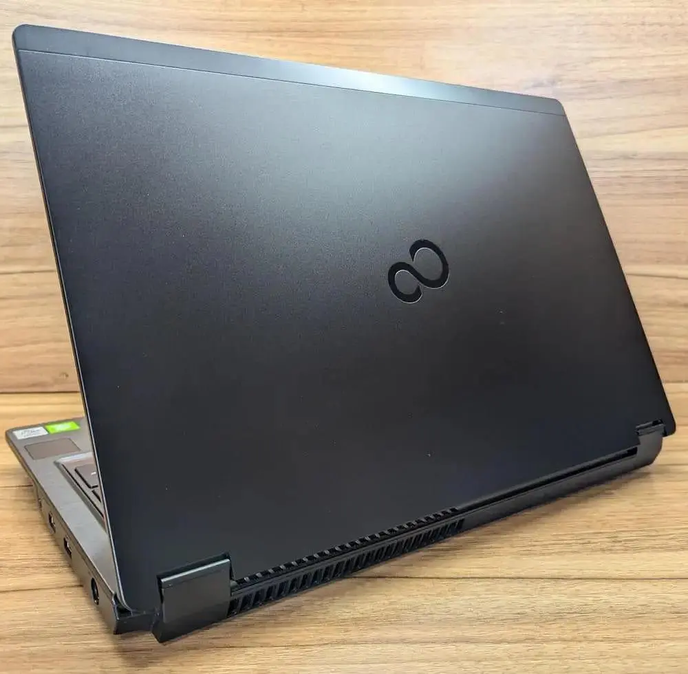 Ноутбук Fujitsu Celsius H7510 15.6" FullHD IPS/Intel Core i7-10850H/32GB DDR4/SSD 512GB/ Nvidia Quadro T1000 4GB/ (02-FU-H7510-15-32-512-A) Б/в - фото 5