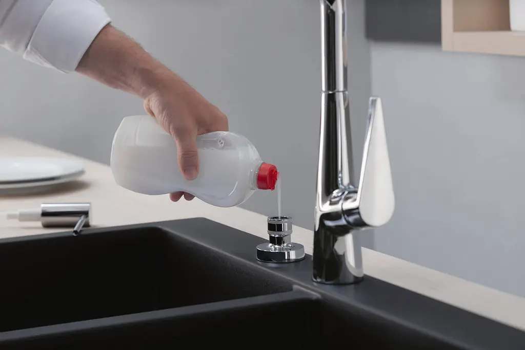 Дозатор кухонний Hansgrohe A51 500 ml врізний хром 40448000, Хром - фото 5