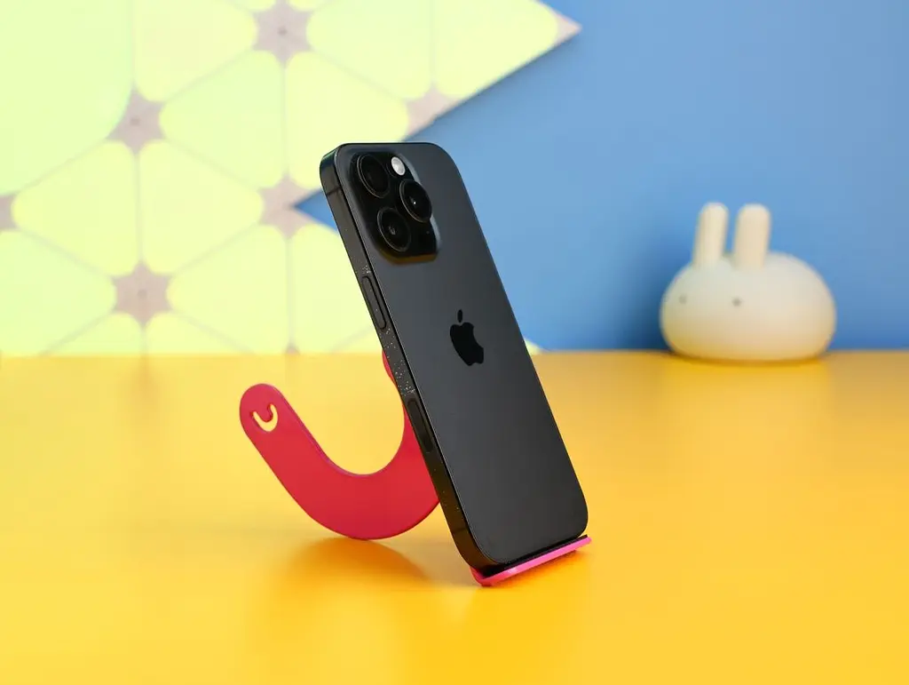 Смартфон Apple iPhone 16 Pro 128GB Black Titanium (MYND3) Б/У [169955] - фото 6