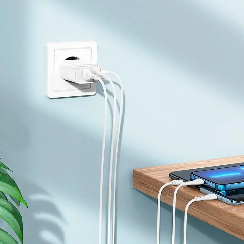 Зарядное устройство Hoco C103A 2 порта + встроенный Micro USB кабель белое - фото 8