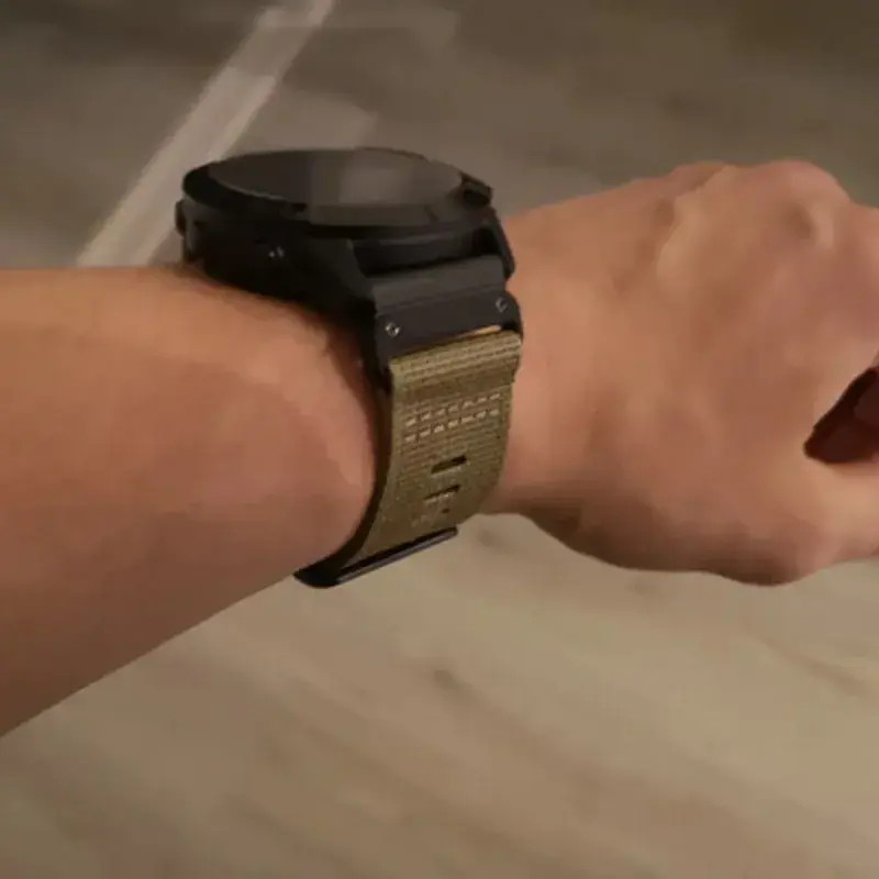 Ремінець до смарт-годинника Garmin Tactix 7, 26mm QuickFit, Coyote Tan Nylon (010-13010-11) - фото 4