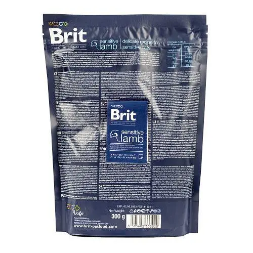 Сухий корм Brit Premium Cat by Nature Sensitive для кішок із чутливим травленням, з ягням, 300 г - фото 3