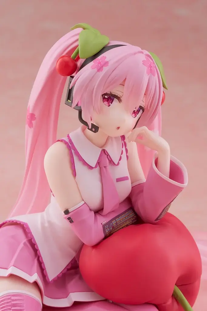 Фигурка Taito Вокалоид Сакура Хацуне Мику Vocaloid Sakura Hatsune Miku Cherry Cushion Ver. 12 см T V SHM CC 12 - фото 6
