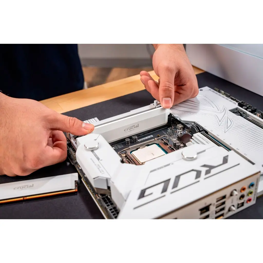 Модуль пам'яті для комп'ютера DDR5 16GB 6400 MHz Pro Overclocking White Micron (CP16G64C38U5W) - фото 10