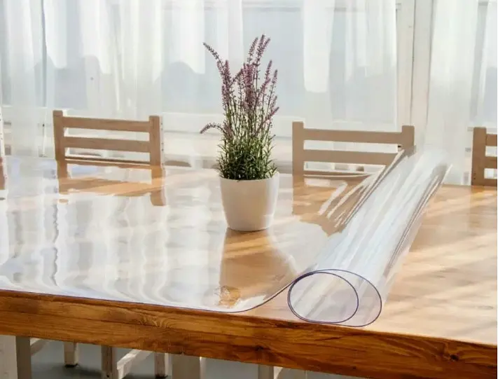 М'яке скло у рулонах Soft Glass Силіконова скатертину для меблів Шир.1.4 м - 10м (товщина 1.5 мм) Прозоре - фото 4