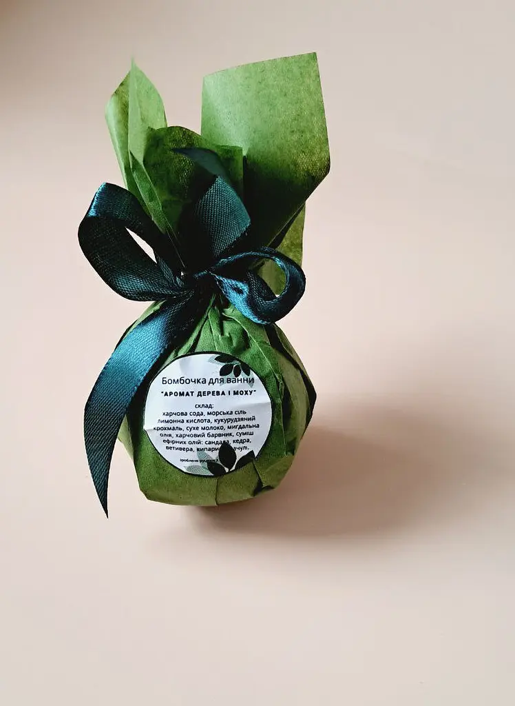 Бомбочка-гейзер для ванны Svich Shop Iren Osadcha Аромат дерева и мха 75 г - фото 3