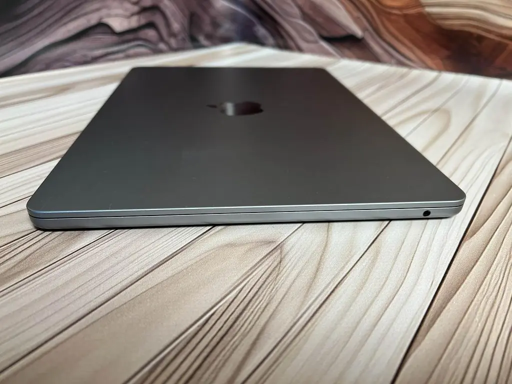 Ноутбук Apple MacBook Air 13.6" 2022 M2/24GB/512GB (GXY2D3K91H) Б/в - фото 5