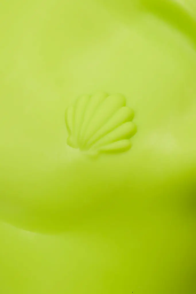 Плечова Сумка American Tourister JELLYPOP LIME 24x20x10 ML5*14001 - фото 7