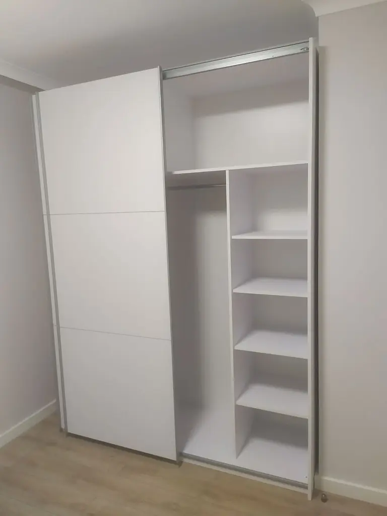 Шафа-купе Doros G-Caiser 2 ДСП/3 частини 180х60х240 см Білий (42002108) - фото 10