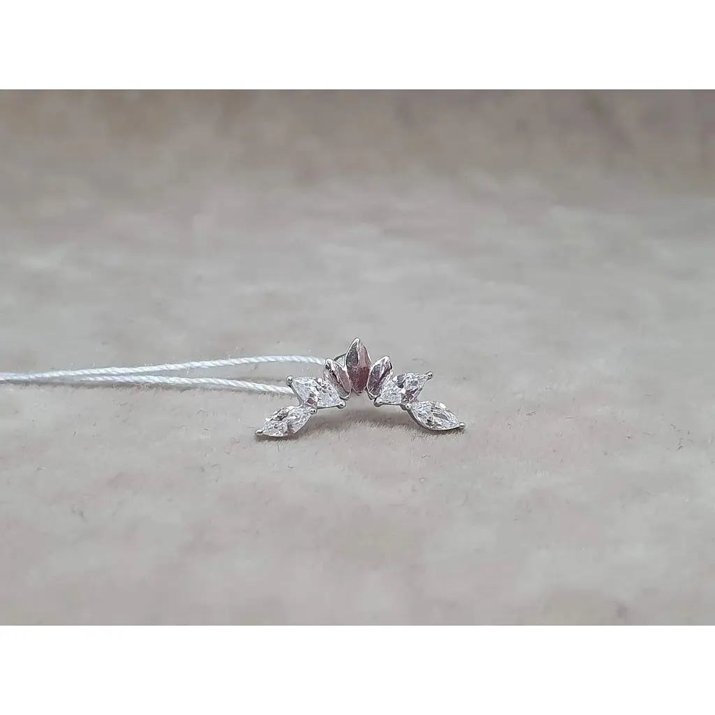 Срібна сережка для пірсингу хеліксу Ірій. 40067ШТ - фото 2