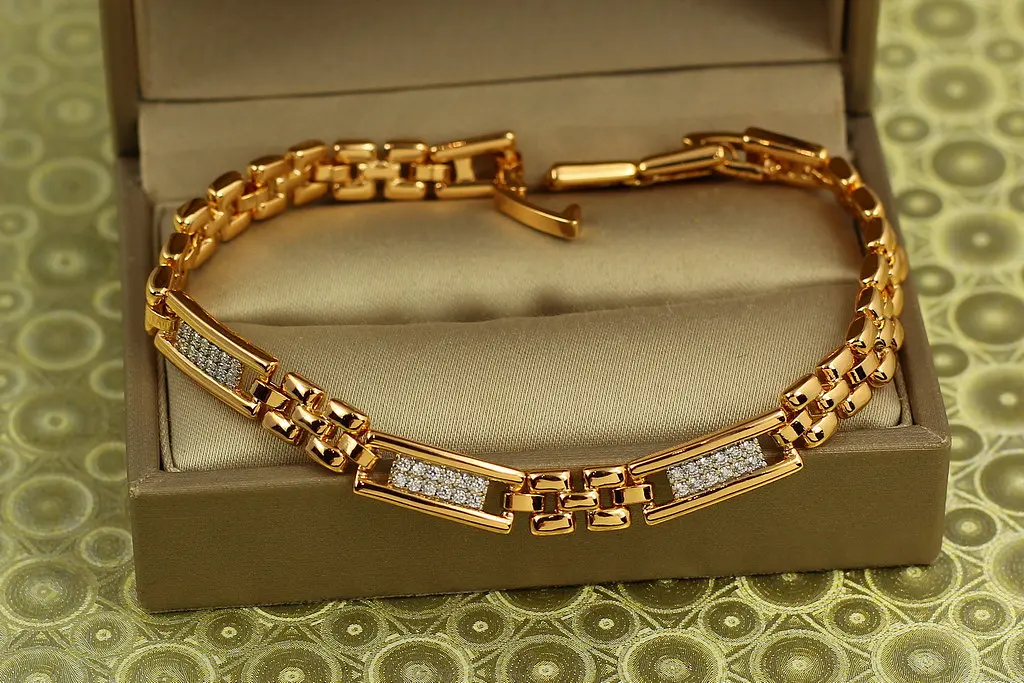 Браслет Xuping Jewelry трійка з родієм 17 см 6 мм золотистий
