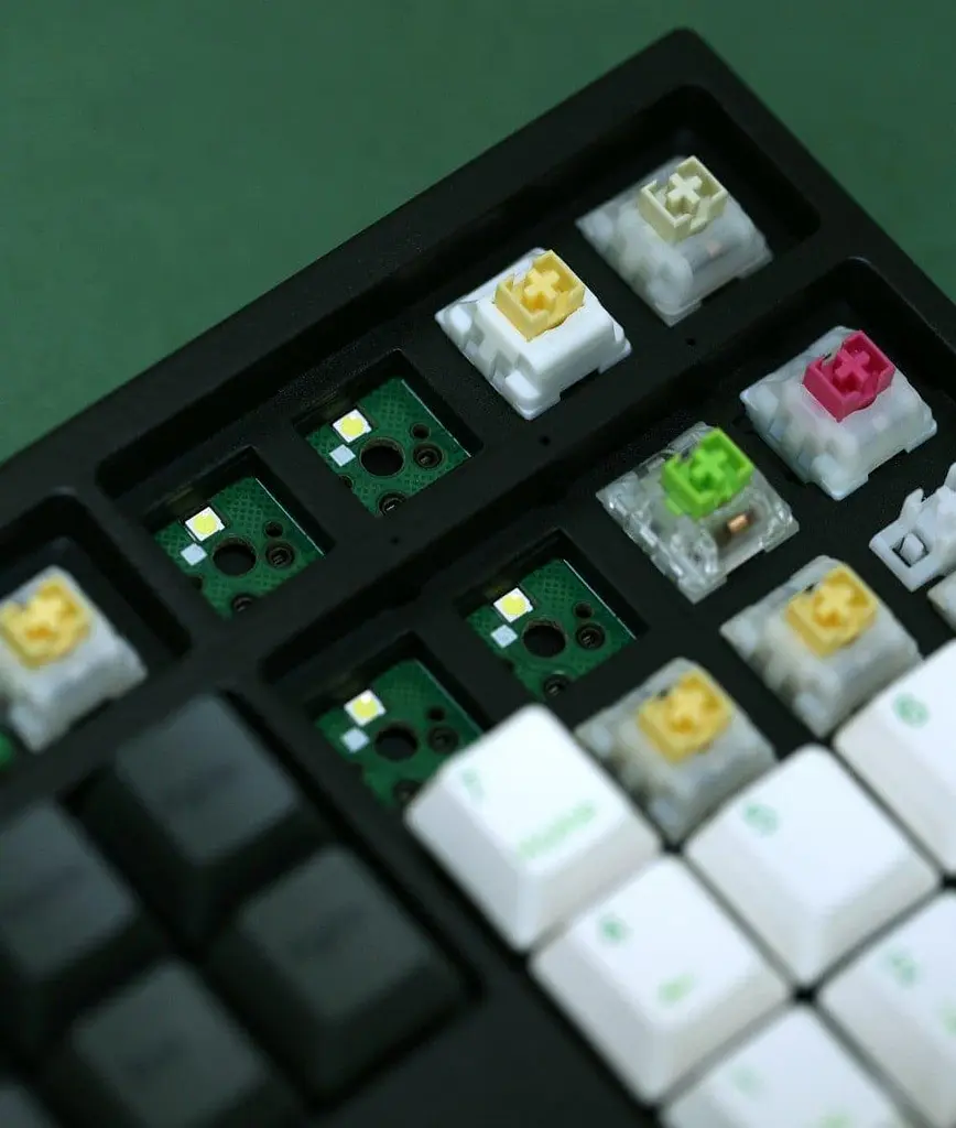 Клавиатура Varmilo APT108 Panda R2 C-TK Red WL/USB-A White Led (A93A029D4A5A17A007) - фото 8
