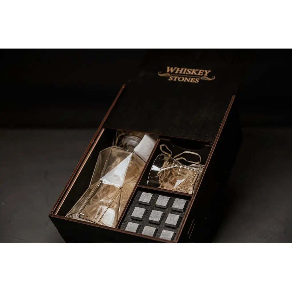 Подарунковий набір Whiskey Stones камені для віскі 9 штук + інструкція + мішечок для зберігання + щипці + 2 склянки та декантер - фото 4