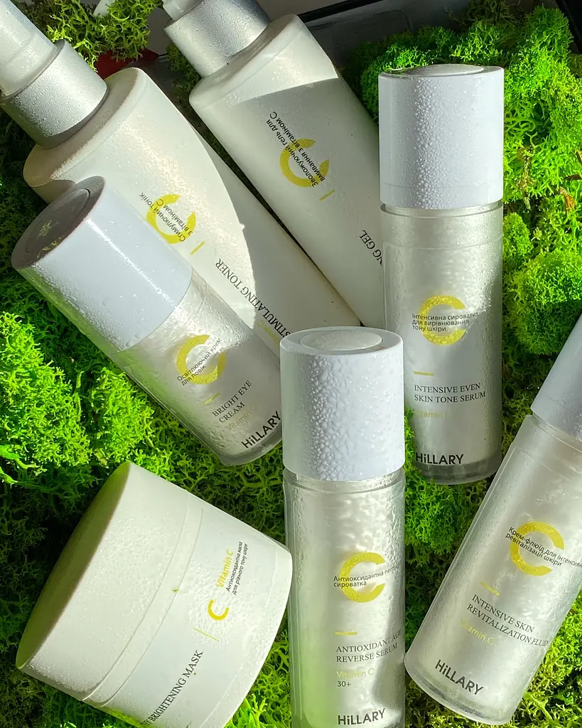 Базовый набор для ухода за лицом и веками с витамином C Hillary - фото 2