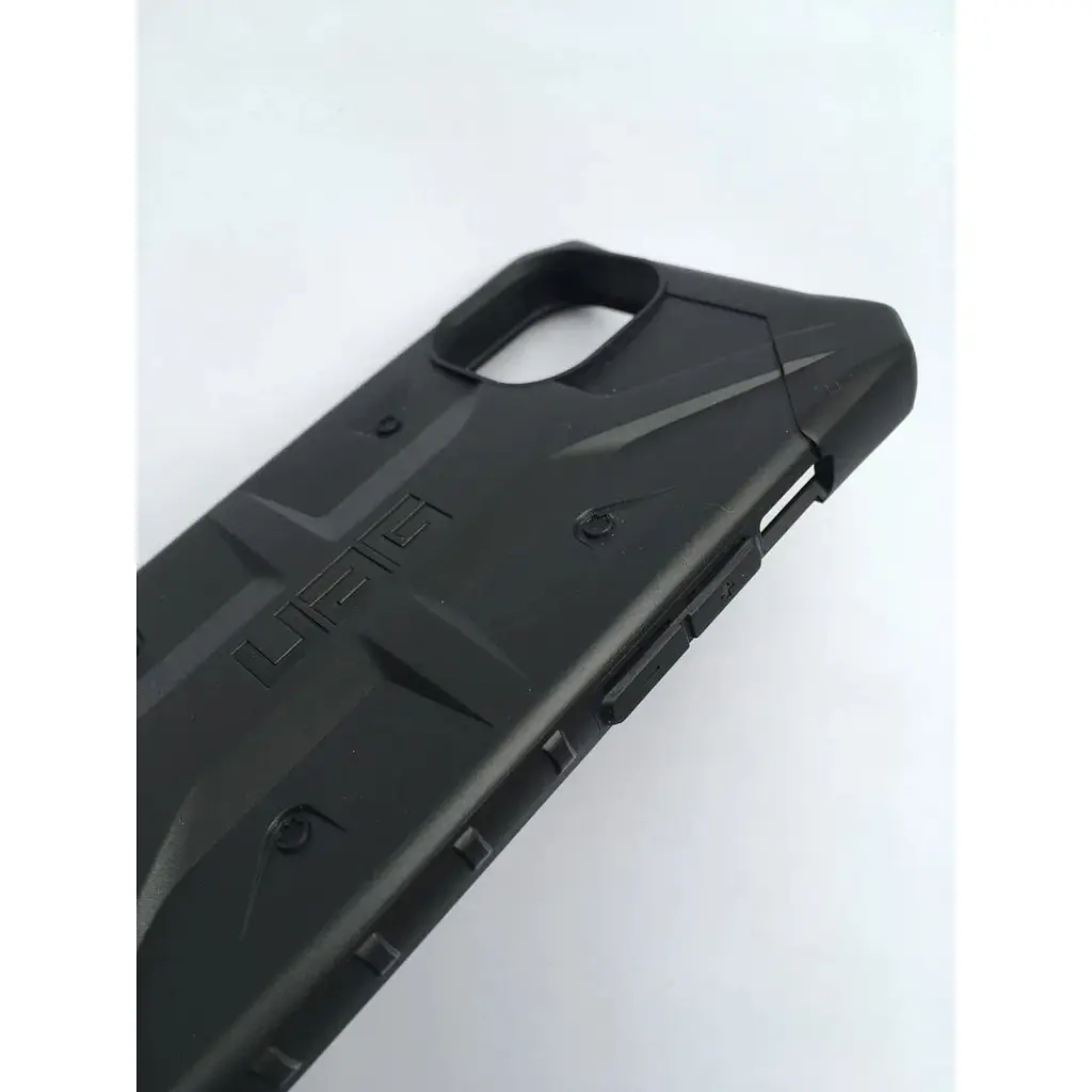 Оригинальный противоударный чехол UAG Pathfinder для iPhone 13 / iPhone 14 (6.1") Black 113177114040 - фото 6