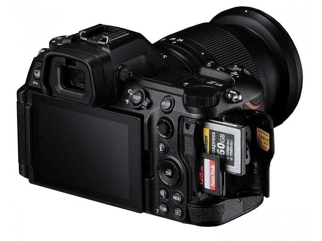 Беззеркальный фотоаппарат Nikon Z6 III (VOA130AE) - фото 3