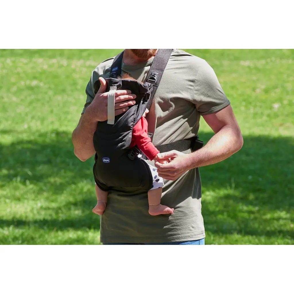 Сумка нагрудная Chicco EasyFit темно-серая (79154.77.07) - фото 2