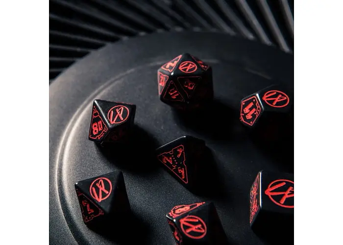 Набор кубиков Cyberpunk Red Dice Set - Blood over Chrome , 7 шт. (SCPU01) - фото 2