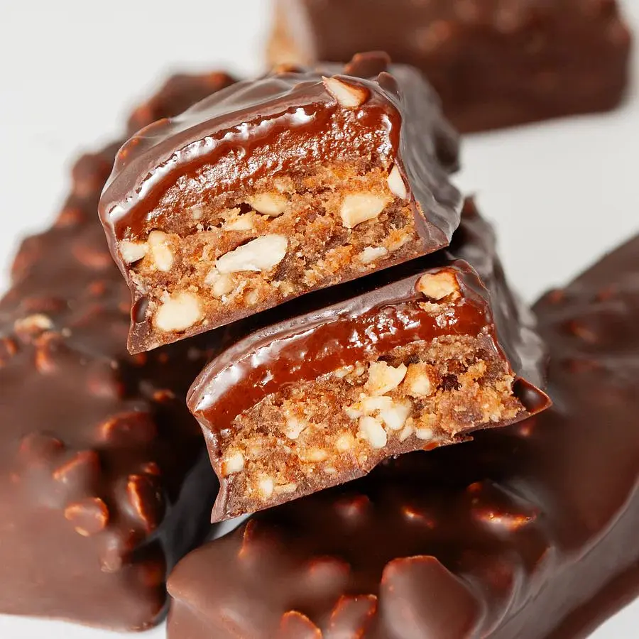 Набір шоколадних батончиків Fizi Guilty pleasure box Peanut + caramel 10 шт. - фото 4