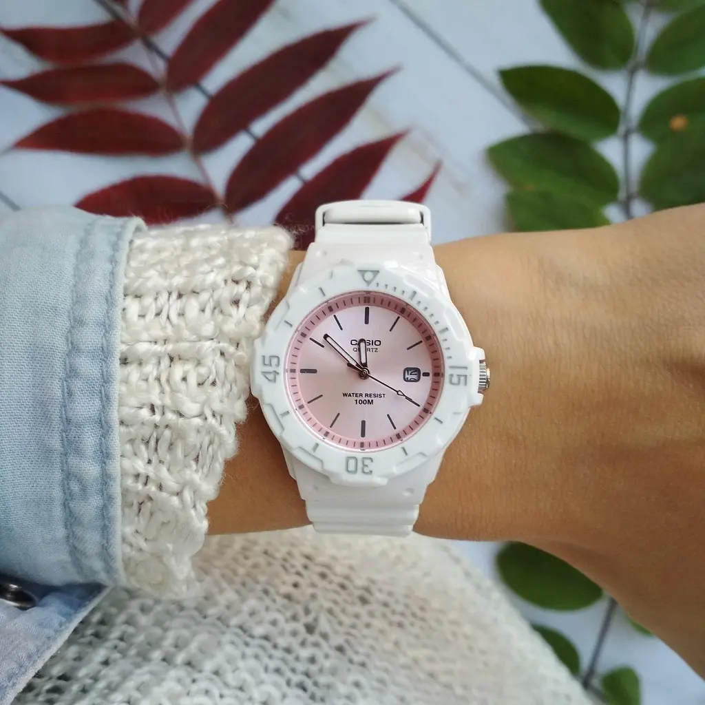 Годинник Casio LRW-200H-4E3VEF - фото 2