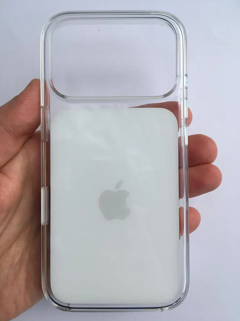Оригинальный прозрачный чехол для Apple Iphone 17 Pro Clear Case with MagSafe MGFT4ZM/A противоударный - фото 3