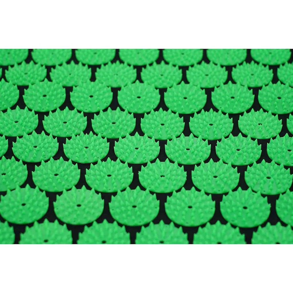 Килимок акупунктурний з валиком Cornix Classic Mat Аплікатор Кузнєцова XR-0110 Black/Green - фото 2