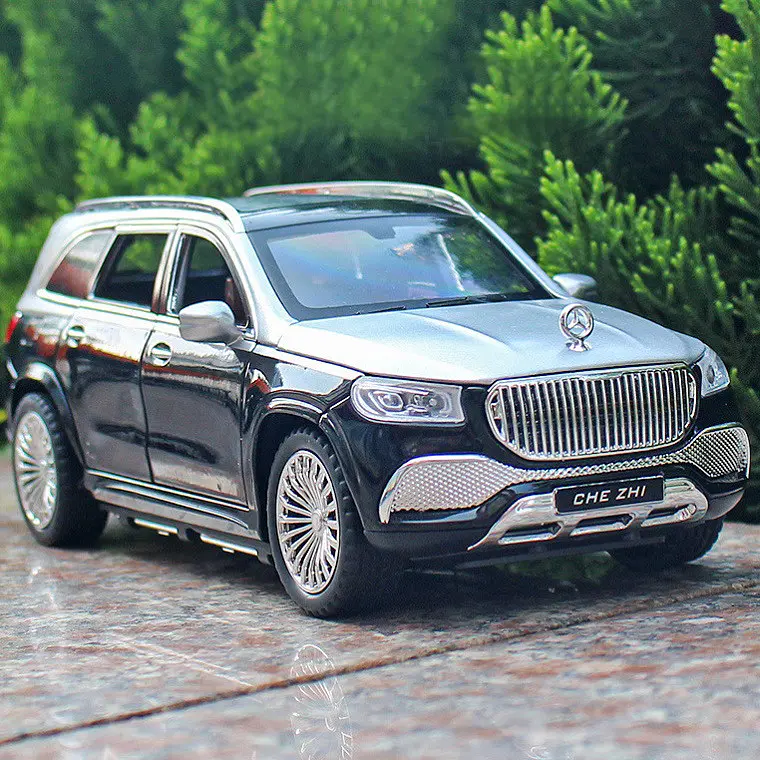 Колекційна металева модель позашляховика АвтоЕксперт Mercedes-Maybach GLS 600 з інерцією, світлом та звуком 1:24 - фото 3
