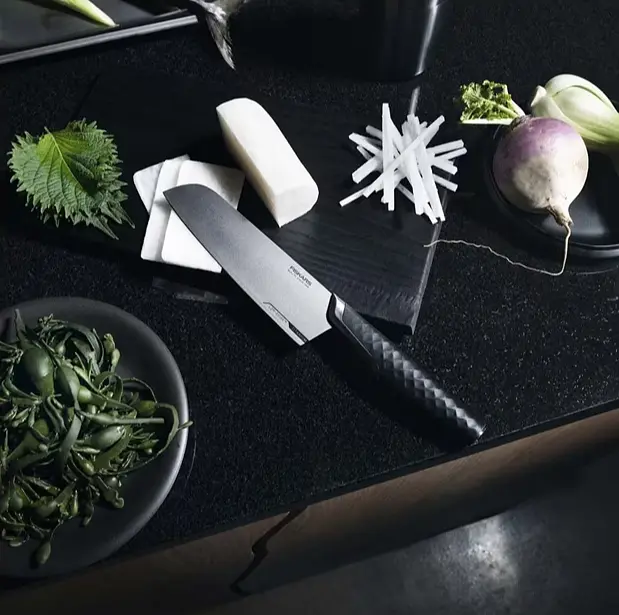 Ніж Fiskars Taiten Santoku 16 см (1066831) - фото 7