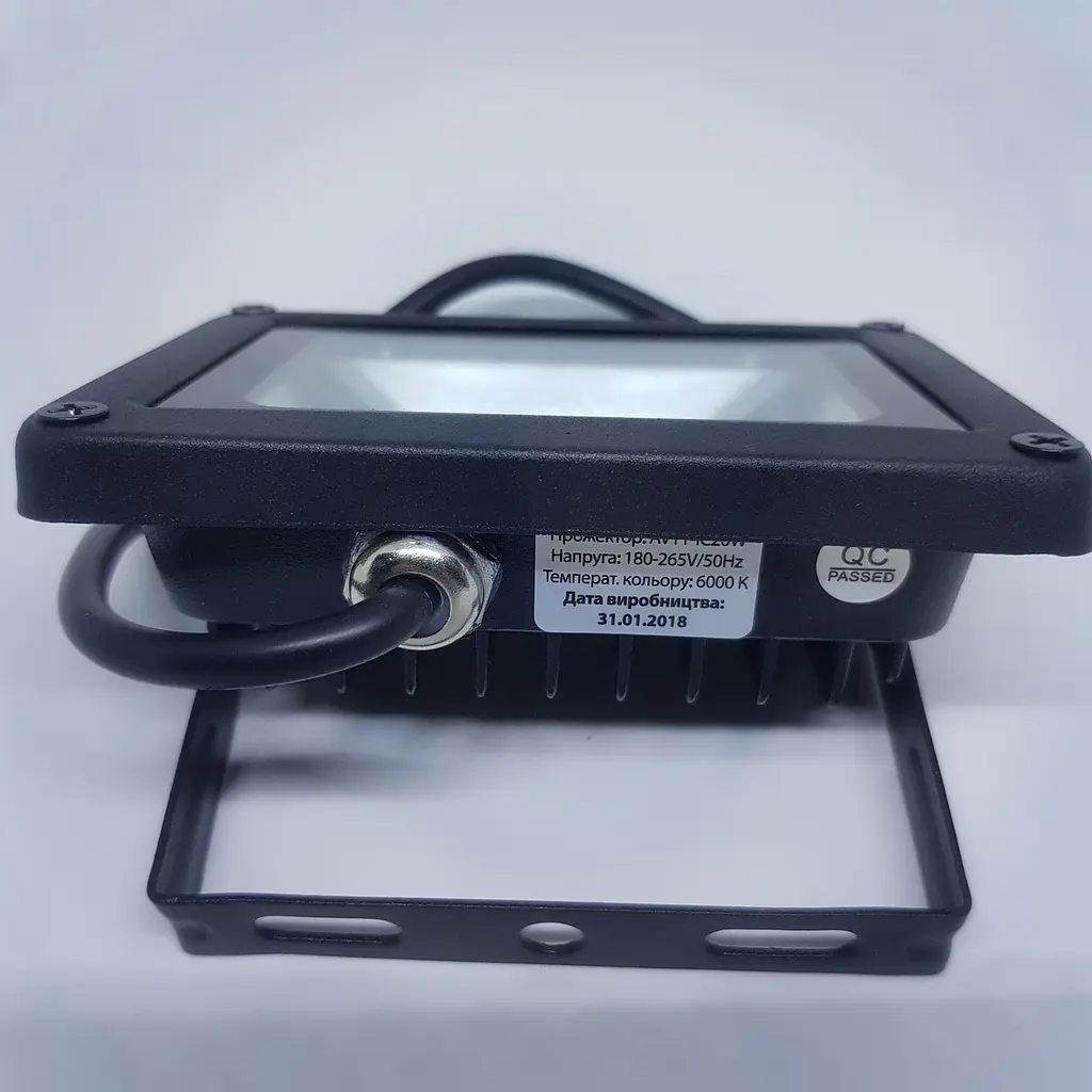 Світлодіодний прожектор AVT1-IC20W LED Avaton 20 ват 6000 Кельвін 1600 Люмен IP65 - фото 3