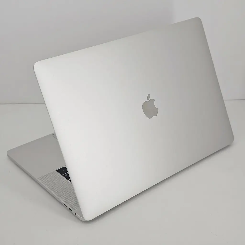 Ноутбук Apple MacBook Pro 15" A1990 Retina (C02Y2068JGH7) (i7-8750H/16/256SSD/PRO 555X) - Class A- - фото 5