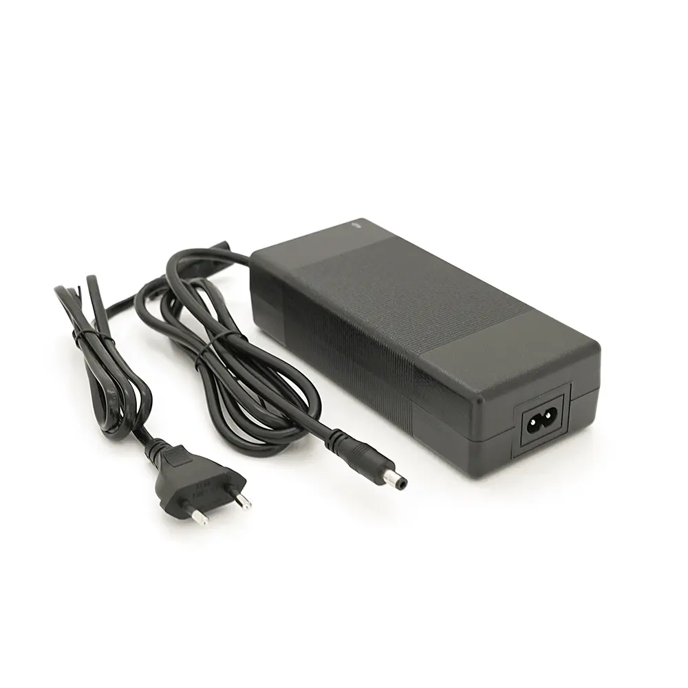 Зарядна станція Optonica B600-A1. Ємність 512Wt/h, Потужність 600Вт. Out:2xAC230, 2хDC13.3V/10A, USB-3x5V/2.4A, Type-C 100W(PD), 290х210х204мм. 7.9кг - фото 3