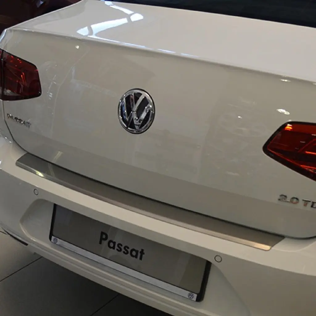 Накладка на задній бампер для Volkswagen Passat B8 4D 2014-2023 Нержавіюча сталь з загином 1 шт (Premium Z-VW34) - фото 2
