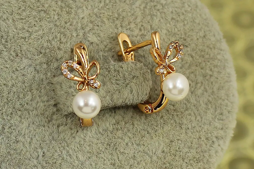 Сережки дитячі Xuping Jewelry Попелюшка з перлиною 1,4 см золотисті - фото 2