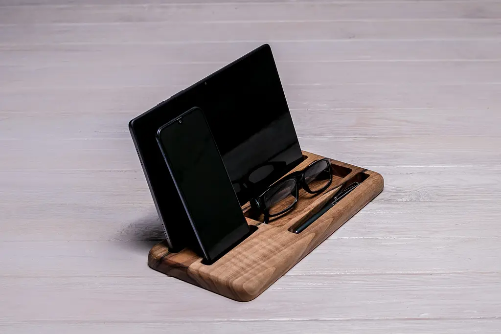 Дерев'яний органайзер для гаджета ecoWalnut 285x130x18 мм - фото 2