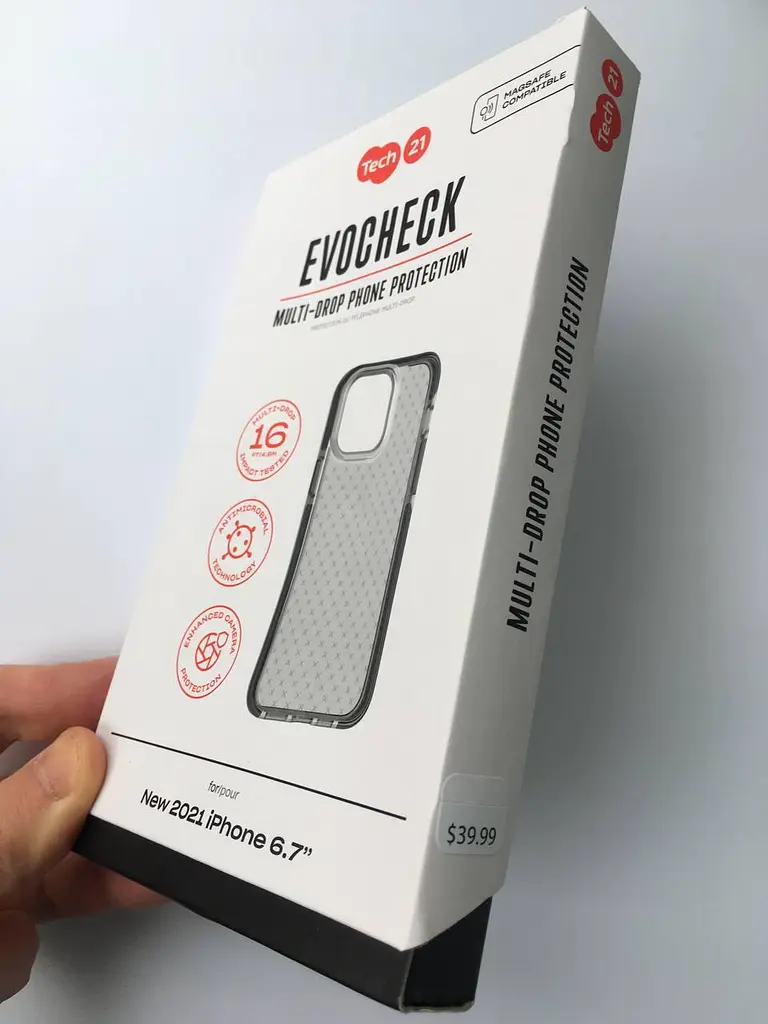 Оригінальний протиударний чохол Tech21 Evo Check для iPhone 13 Pro Smokey Black (T21-9192) - фото 3