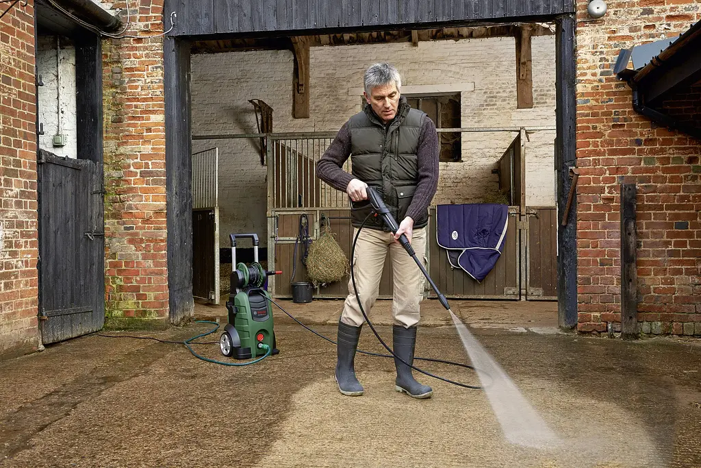 Мінімийка високого тиску Advanced Aquatak 140 2100Вт 140бар 450л/год шланг 8м 17.6кг Bosch teh0016628 - фото 6