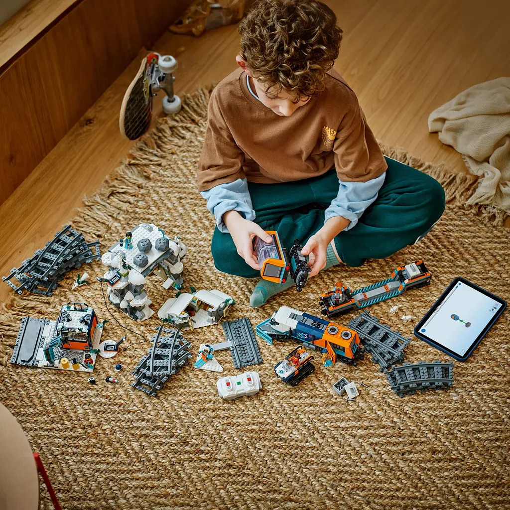 Конструктор LEGO City Арктический исследовательский экспресс 1517 деталей (60470) - фото 11