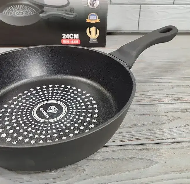 Глубокая сковорода c крышкой Benson BN-448 ⌀ 24см 2,4л антипригарное алмазное покрытие Черная - фото 7