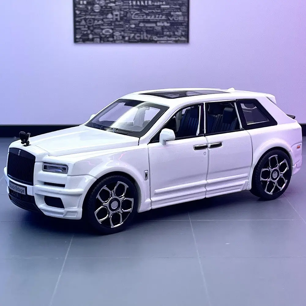 Колекційна металева модель автомобіля АвтоЕксперт Rolls-Royce Cullinan Black Badge з інерцією, світлом та звуком 1:32 - фото 2