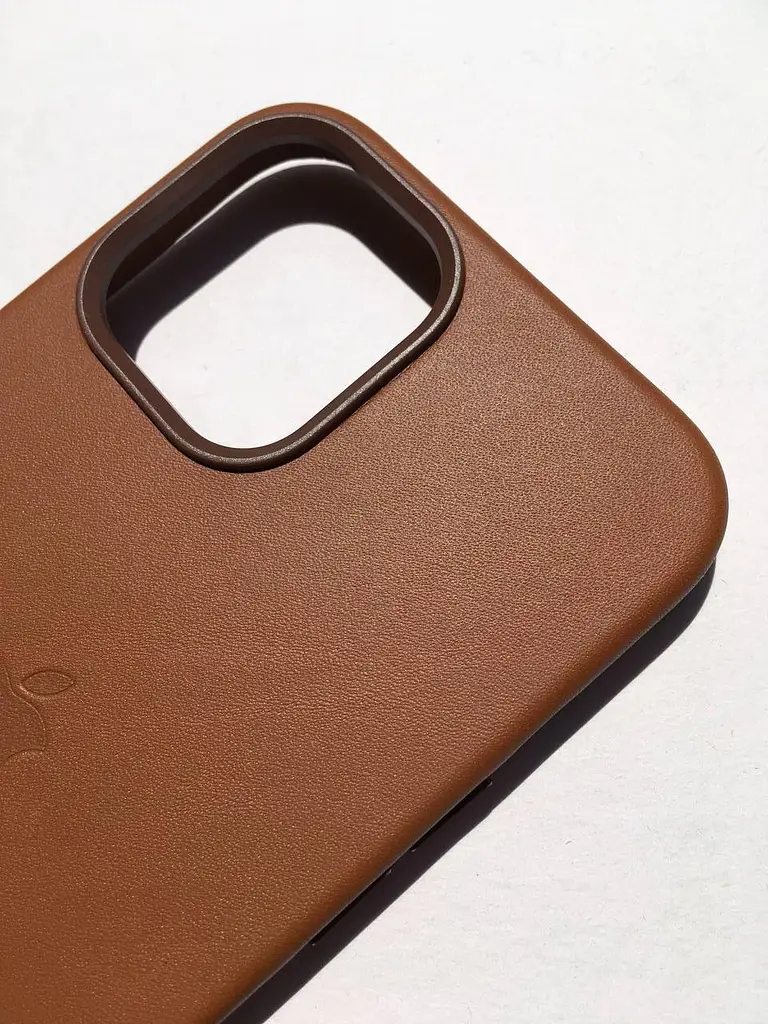 Чохол шкіряний протиударний Leather Case MagSafe MHKL3ZM/A (Original) для Apple iPhone 12 Pro Max (6.7") Saddle Brown - фото 10