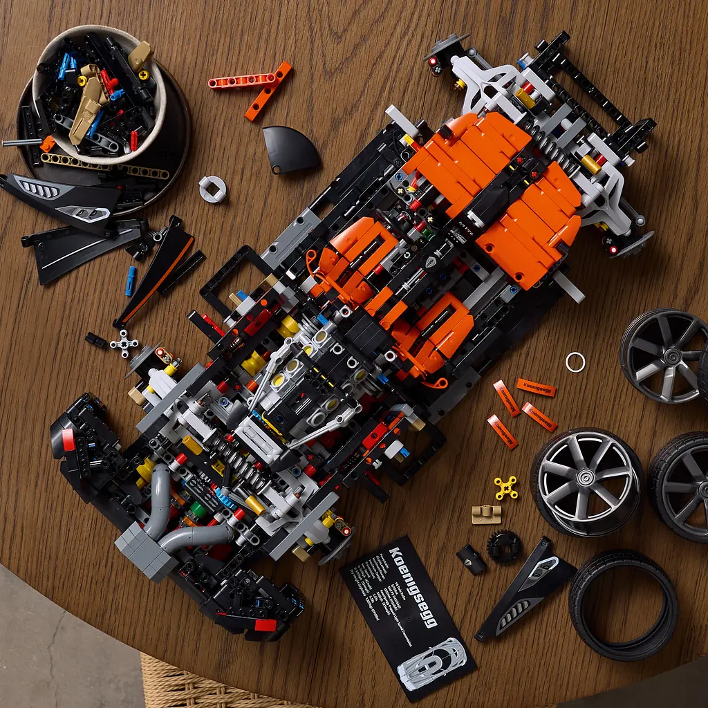 Конструктор LEGO Technic Koenigsegg Sadair's Spear Megacar 4104 ел. (42232) - фото 8