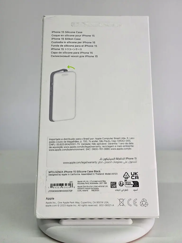 Оригінальний силіконовий чохол для iPhone 15 Apple Silicone Case with MagSafe Midnight Black MT0J3ZM/A - фото 3