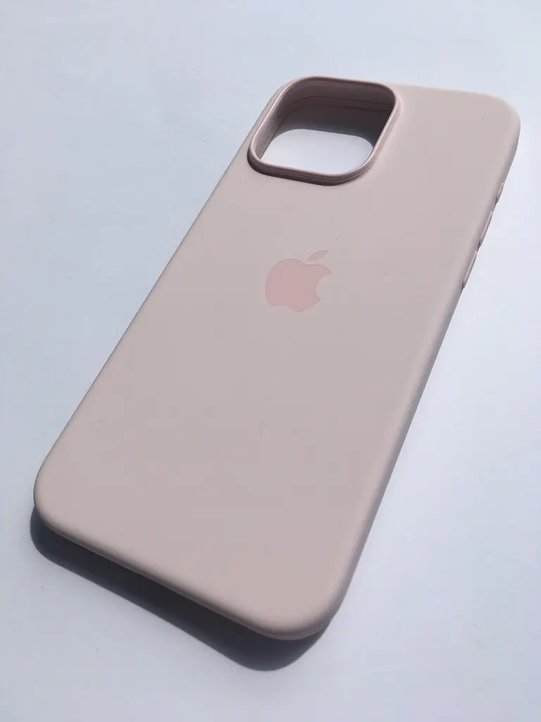 Оригінальний силіконовий чохол для iPhone 15 Pro Max Apple Silicone Case with MagSafe Light Pink MT1M3ZM/A - фото 10